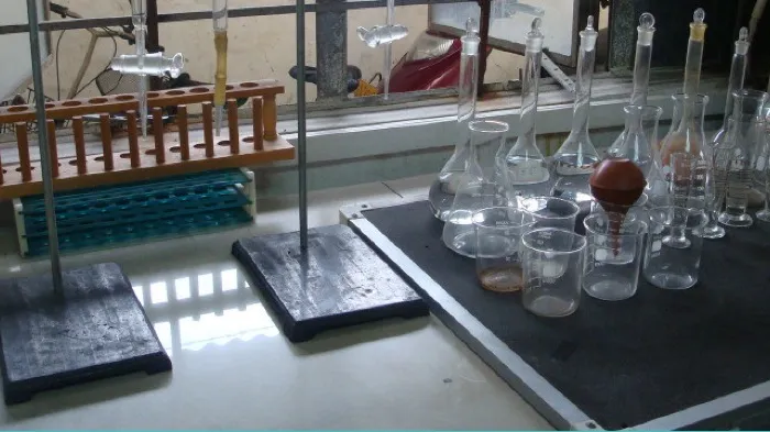 Material composition analysis