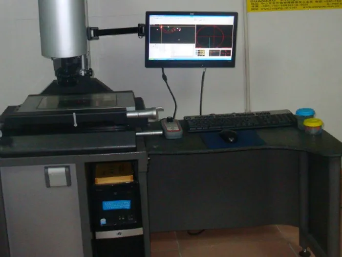 Image measuring projector